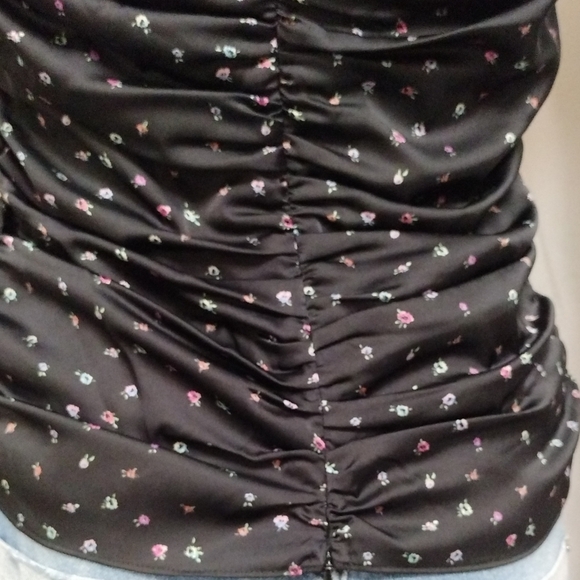 WAYF Black Floral Ruched Top - Picture 10 of 12